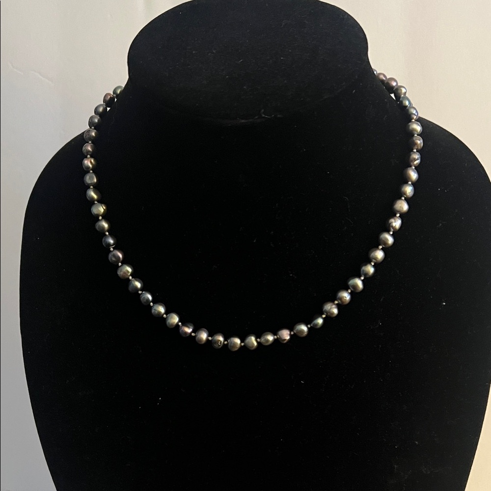 Elegant multi color  Pearl Necklace.